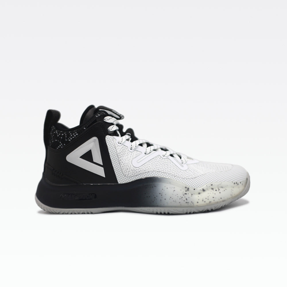 Basketball shoes	BLACK/WHITE
